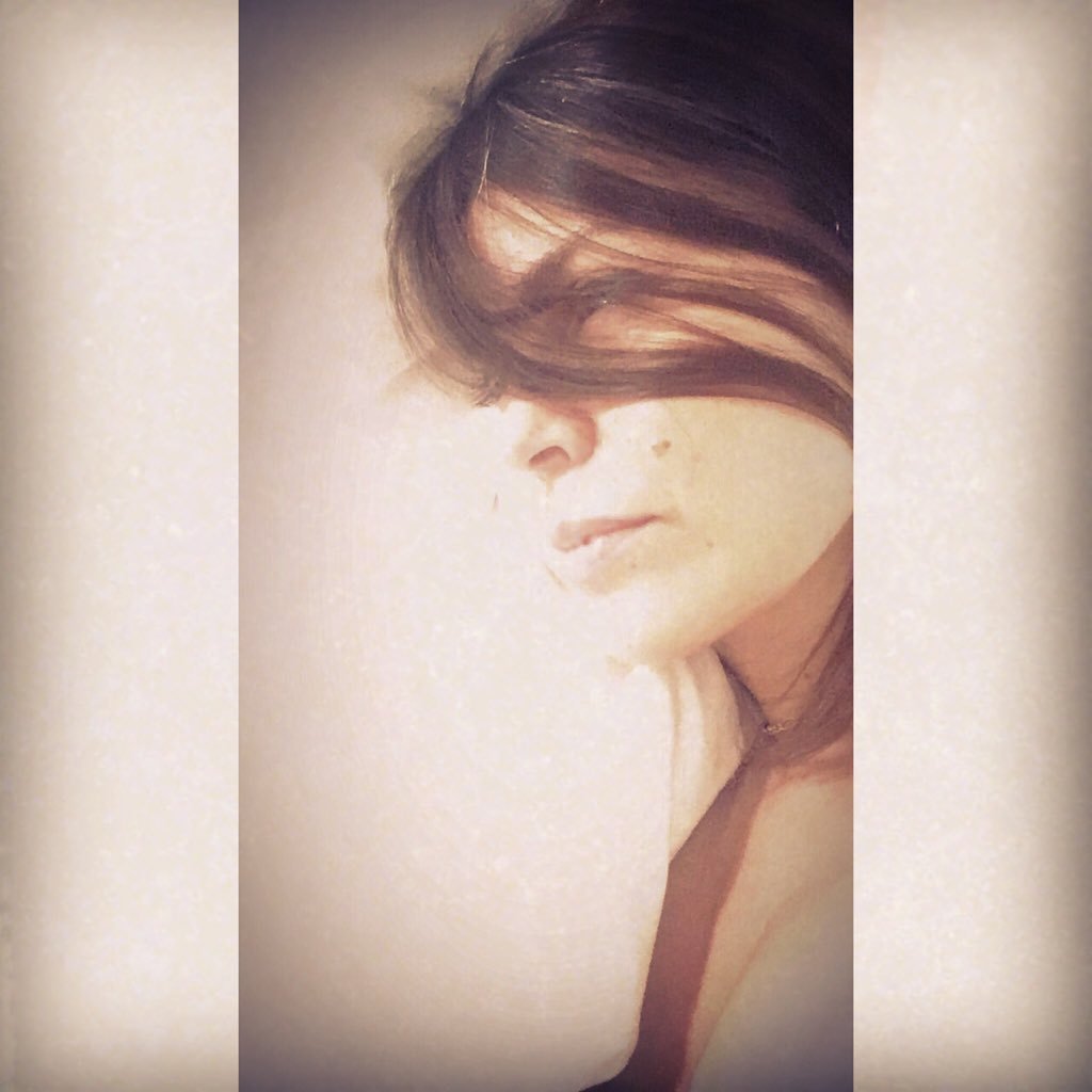 frogsintoaster1's profile picture. Vintage fan. Rearranger of native verbs. Clutterer extraordinaire. Sworn enemy of deadlines. None of this was planned.