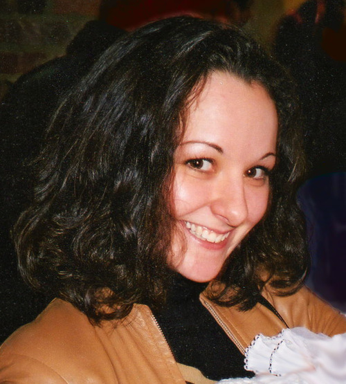 Emeloh's profile picture. Work in progress; interpreting the world as best I can & loving life one asana at a time.