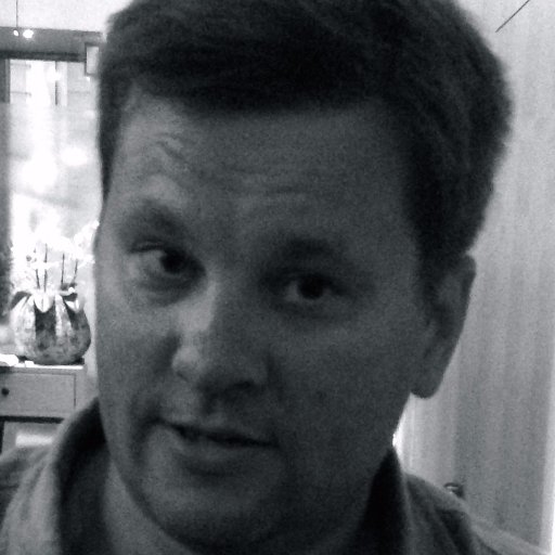 simoniainsmith's profile picture. 