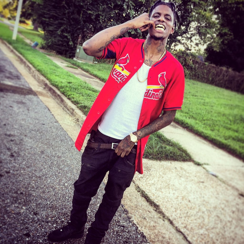 #NightMareOn92ndSt and #BloodOnDaPen mixtapes out na on spinrilla go get that!! FREE #BUDRAW⛽️ #OGE9 E/S 92nd ST!!!✌️