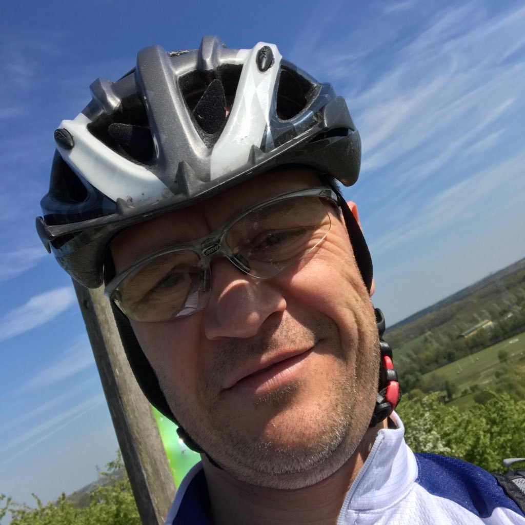 Vader van 2 meiden, brabander, in bloei van het leven.