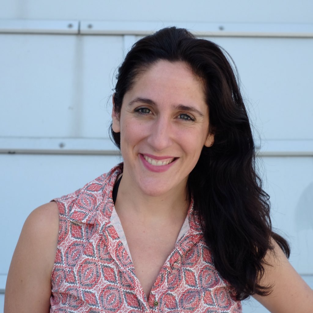 elenapinerom's profile picture. 