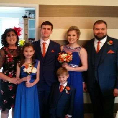 LisaThomas1000's profile picture. 