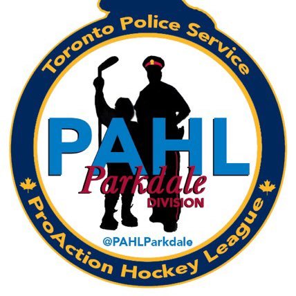 Free Ice Hockey program run by cops for kids in the Parkdale area all thanks to @COPSandKIDSca and @CTJumpstart @TorontoPolice @TPS14Div