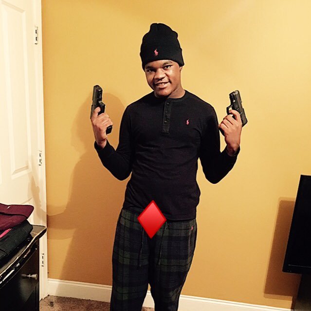 God First😇🙏🏾Family Second💉❤️Bitches Last🖕🏾🚮‼️I Don't Give Af About It If It Don't Add To My Stash💰💸‼️