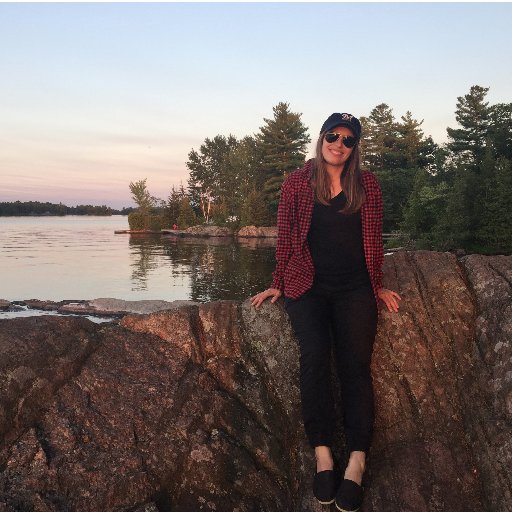 martaboutchma's profile picture. Librarian who doesn’t tweet much. she/her.