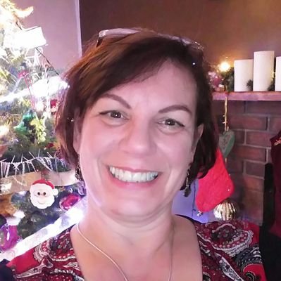 humanist, #bluewave 🌊, I block bots, as best I can! Married and happy.