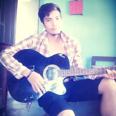 rockstarkancho3's profile picture. एकोहोरो प्रेममा फस्नुको के मज्जा
बिना स्वागत दिलमा बस्नुको के मज्जा

त्यो शरिरले एकान्तता खोजेको बेला 
जवरजस्त अङ्गालोमा कस्नुको के मज्जा