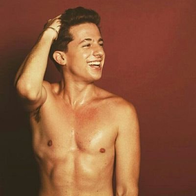 Première source française sur le chanteur américain @charlieputh | Pour nous contacter: charlieputhfr@outlook.fr | Création du compte: 06.06.2015 🇫🇷