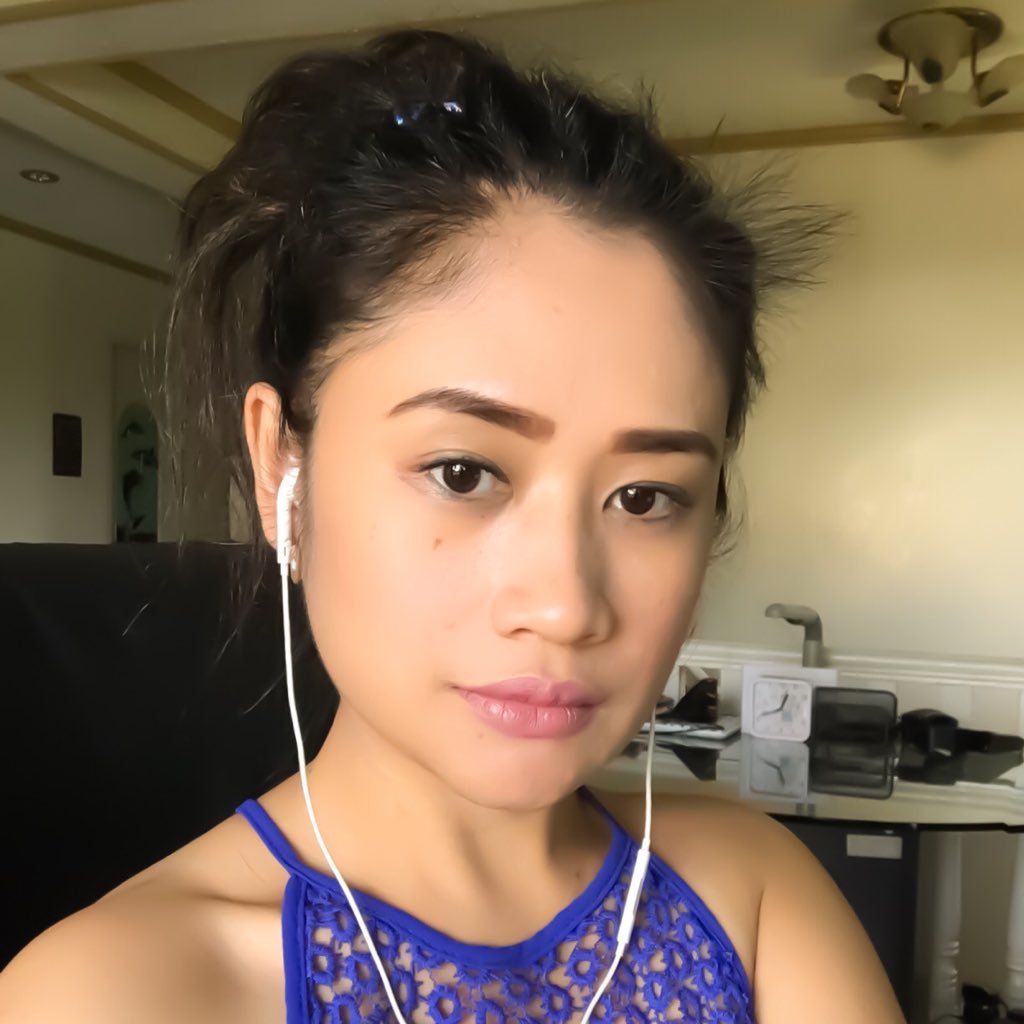 Teacher. Writer. Digital Nomad. Mom. Future of work evangelist