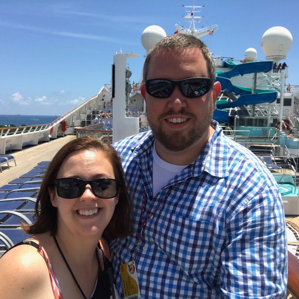 DmdoitD's profile picture. Science teacher at Carson Middle School.