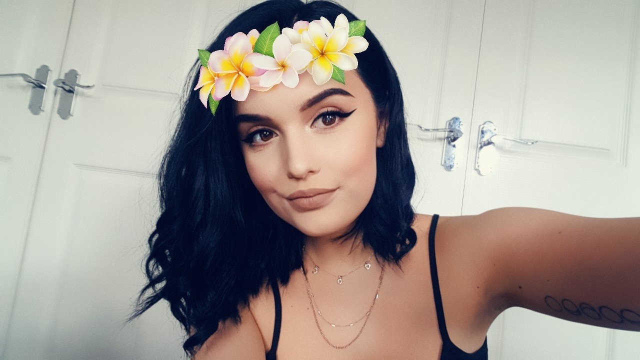 CalamityCarissa's profile picture. stressed and moderately well dressed