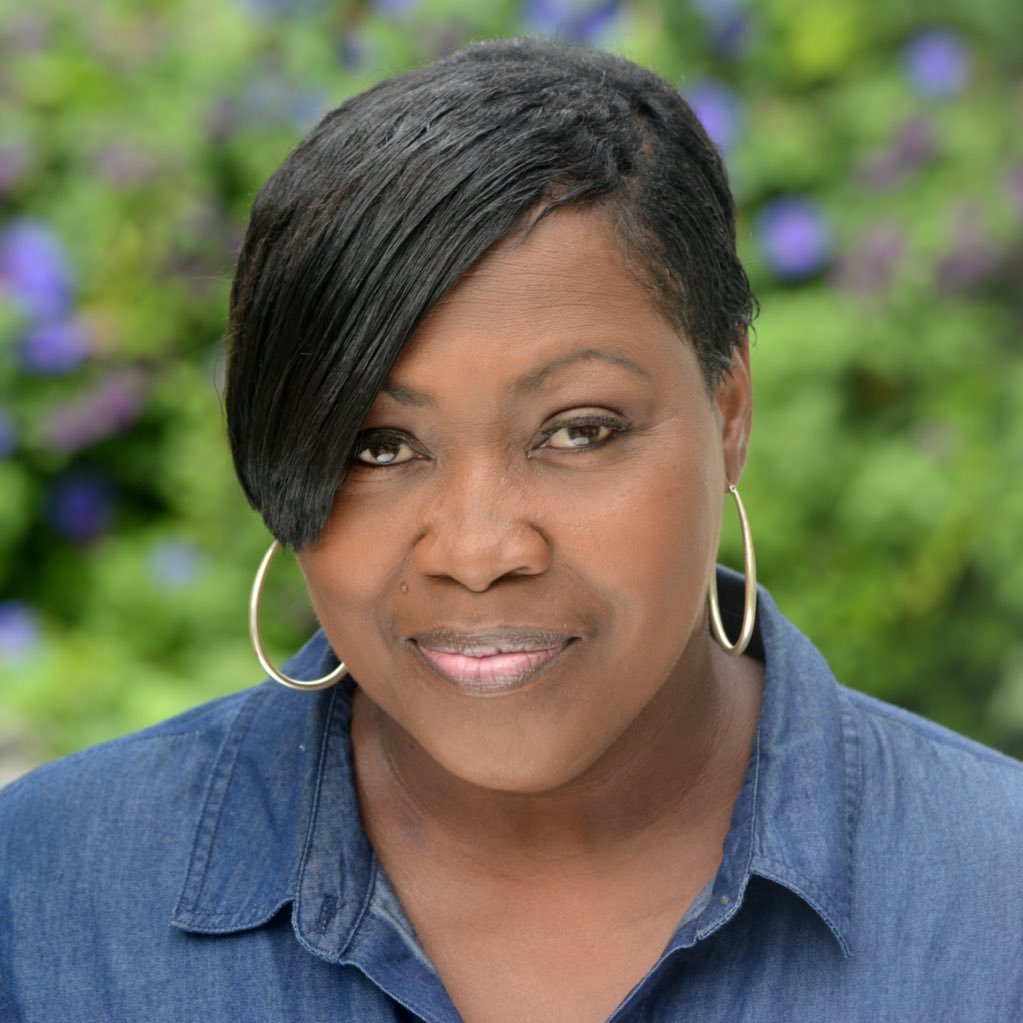 aromaology's profile picture. Mother of 4, passionate about living a holistic lifestyle, the owner/founder of Aromaology. Follow me on all social media @aromaology