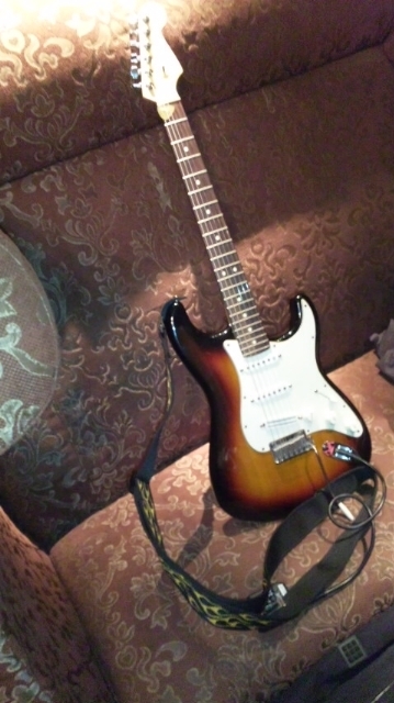 kixywater's profile picture. 京橋BAR HEAVENS KITCHENの店長やってます 当然お酒大好き、ダーツ大好き、バンド大好き ついでにギターもやってやす 趣味でビデオ撮影、編集やってます ライブ、PV、ウエディング何でも撮ります、編集します