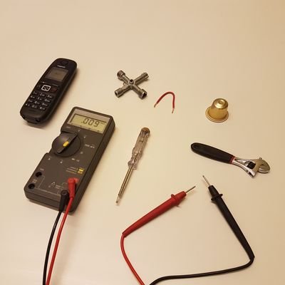 MaintenanceBjr's profile picture. 🚧🔌🛠️🖥️💡🥽🔧🧰🔨☎️⚡⚙️🗝️🔑☕
Répond au téléphone de dépannage du service de maintenance d'une usine