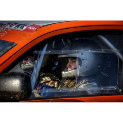 Piloto oficial del DK 420 Competition.
Campeón Nacional de Rally Cross Country cat. T1 Diesel