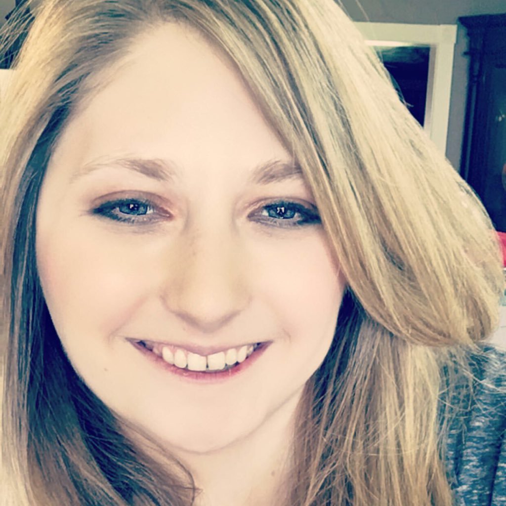 I'm an 2D animator from Philadelphia, MS. In short, a simple country girl with an artsy side. I love God, animals (especially dogs), video games, and anime.