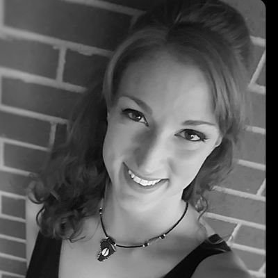 lillyintherain's profile picture. Teacher, Jewelry Artist, RYT-200, Spoonie