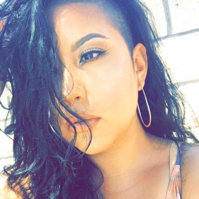 Jessflo10's profile picture. Mommy, Makeup Artist, Madwomen all wrapped into one! 🖤 Follow me on ig @jessflawlessmua