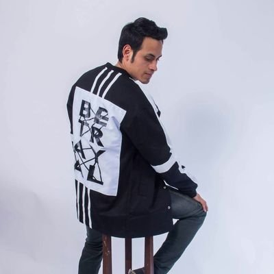 Mikedavila_soto's profile picture. Actor, Docente, animador, conductor de eventos, imagen, activaciones y campañas BTL, animador de eventos, Productor Musical y Administrador de profesión.