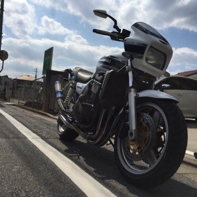 初心者ライダー／ZRX1200Ｒ／東京足立区在住／20歳／バイク乗りと仲良くなりたい！！