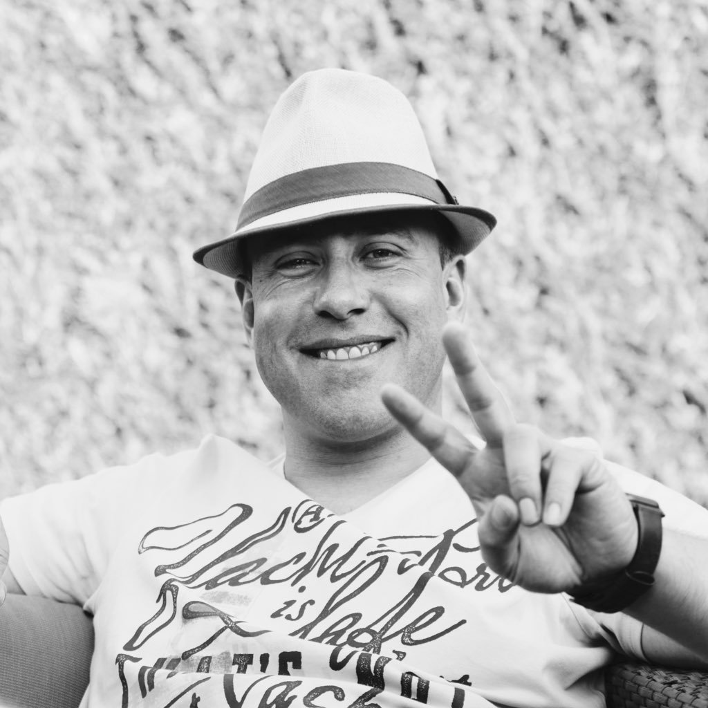 FotsirhcEllium's profile picture. 