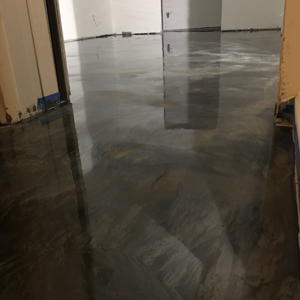 EllisHopkins17's profile picture. Working is what I like