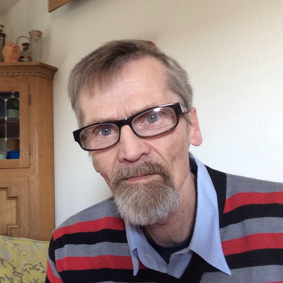 SteenRosenquist's profile picture. Formand foreningen Månestrålerne og opstiller til KV 2017 for EL Glostrup bestyrelses medlem, overførste gården, Husforbi samt foredragsholder om hjemløs