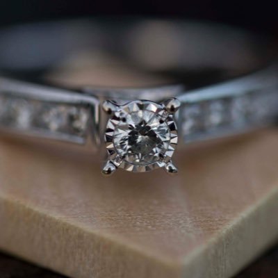 bellafotoOR's profile picture. Photographer specializing in Engagement, Wedding, Maternity & Boudoir