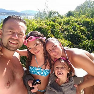 poupoulou75's profile picture. 