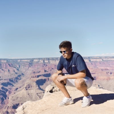 Tobiasz_35's profile picture. MU’22