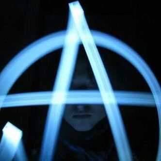 libre_demente's profile picture. Creo en la libertad por sobre todo.
Me gusta la verdad, y el sancochado. 
Me gustan los perros, no los gatos.