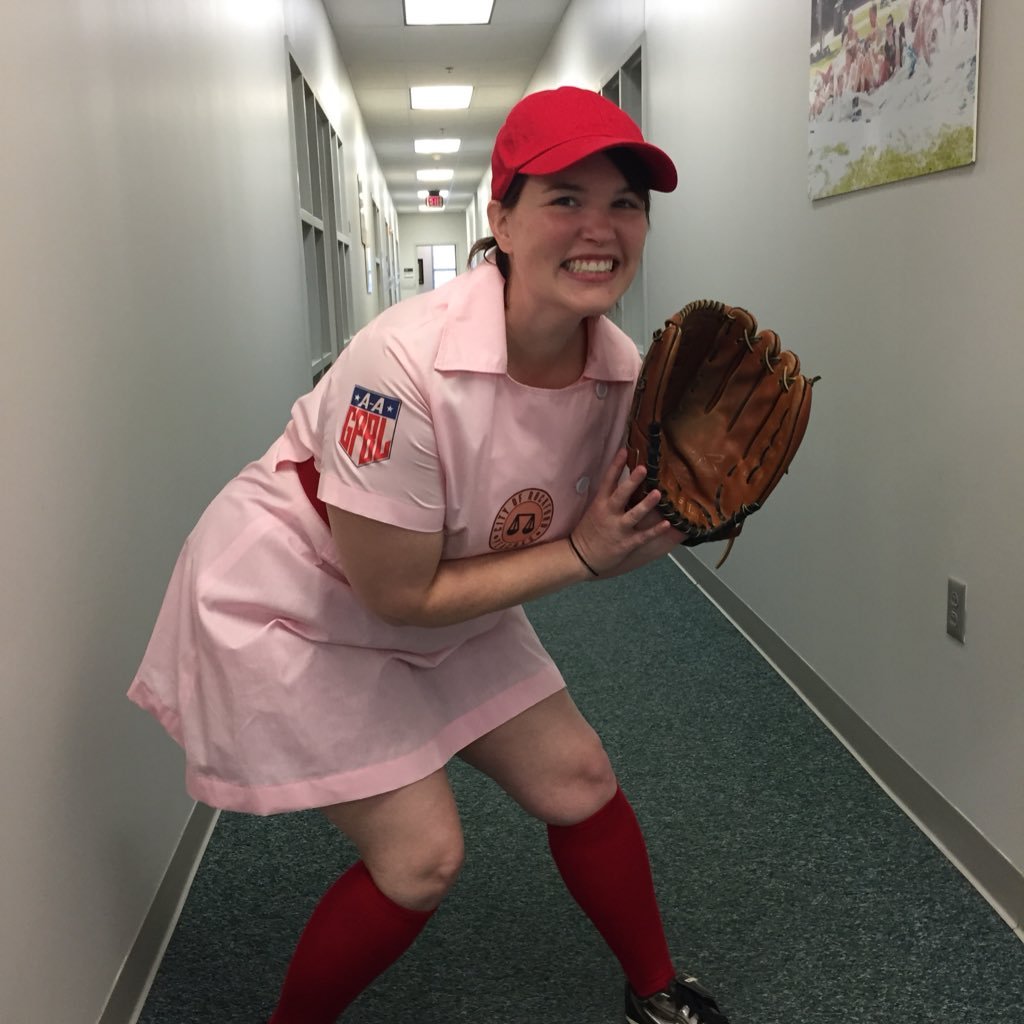 Jen_nayGump's profile picture. I'm cool...and so is my cat, Patches.