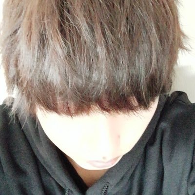 学生の私でも携帯一つで稼げています💖初期費用1万円のみで毎月30万〜稼げます💛副業なんて怪しいと思ってる方一度騙されたと思ってやってみてください😤努力すれば必ず稼げます、身バレなし,未成年,主婦さんどなたでも歓迎です‼️