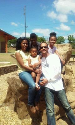 LaurenRHarris's profile picture. 