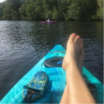 Lucky and fortunate wife and mom to theChappy Bunch.  Love Kayaking and spending time with family and friends❤️☀️😄