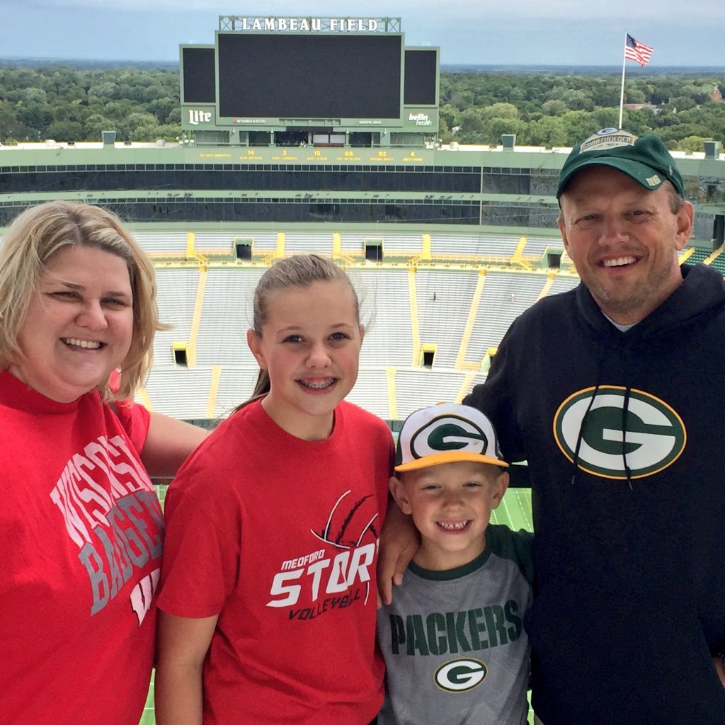 Sports Editor at The Star News in Medford, WI since 1998. Packers, Badgers, Brewers fanatic. Can't spend enough October and November days strapped to a tree.