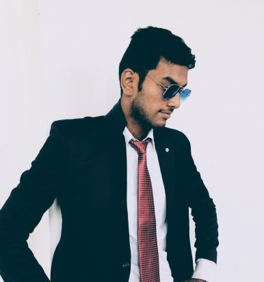 Tall boy🙌
Chennai boy 💞
Cricket crazy 👊😎
Photogenic😎
Loves family💓
Friends for life🙌🎁
Emotional👌
Haters stay away👊