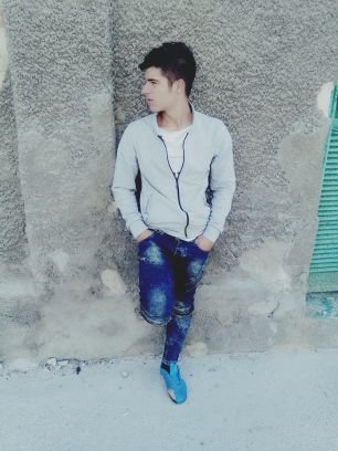 bombamcnr1's profile picture. 18 ani, taur ,îmi place fotbalu'.....etc.