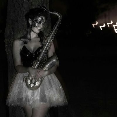 Session saxophonist from Cape Town. Full time music teacher, yet I always have time to get involved with things such as the circus, festivals and other gigs.