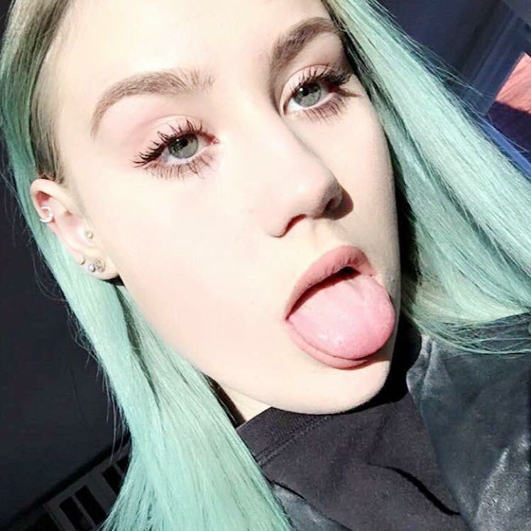 alexzbieberr's profile picture. // i shot an angel with my fathers rifle, i should've set it free but i..//