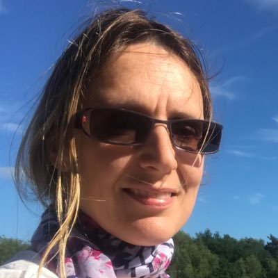 Queenie1802's profile picture. 