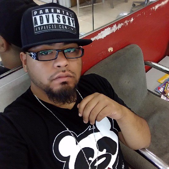 iamcarlos_j's profile picture. 