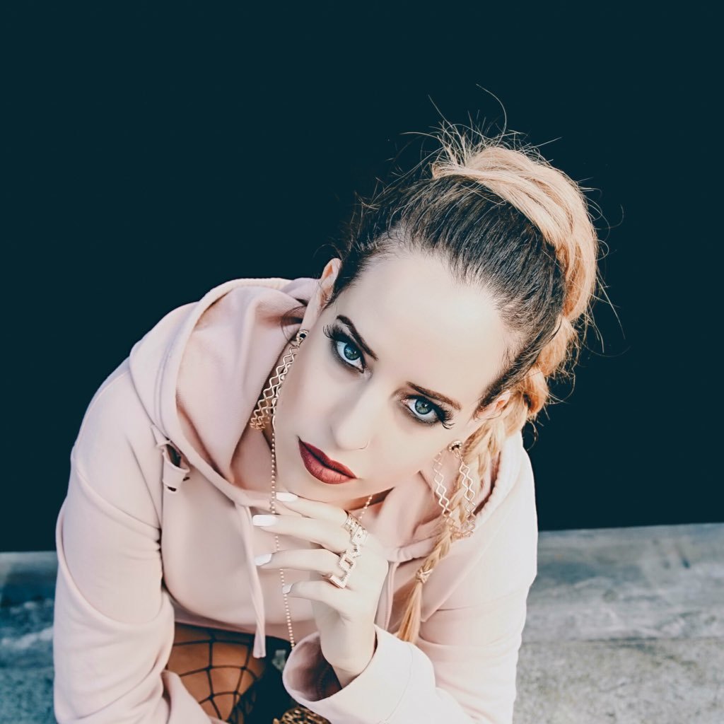 Lihotmusic's profile picture. Singer/ SongWriter/ Rapper/ Producer