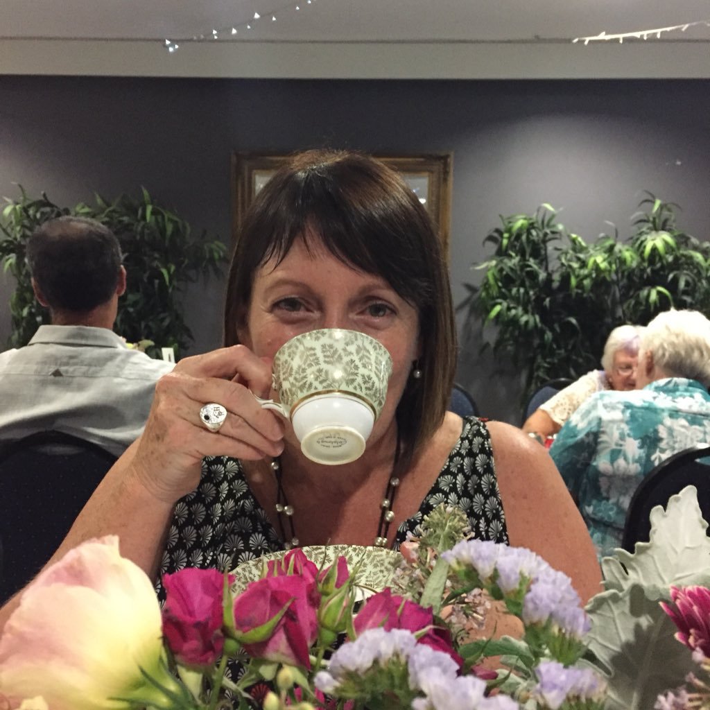 ThereseRH's profile picture. works ABC (Emergency Broadcast Lead), retweet fairly regularly and occasionally have things to say for myself