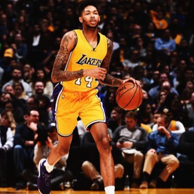 Small Forward for the LA Lakers😈 #2 Pick in 2016 Draft. 2nd Team All-Rookie 💪 2016-17 STATS (9.4 PPG, 4.0 RPG, 2.1 APG). #lakeshow