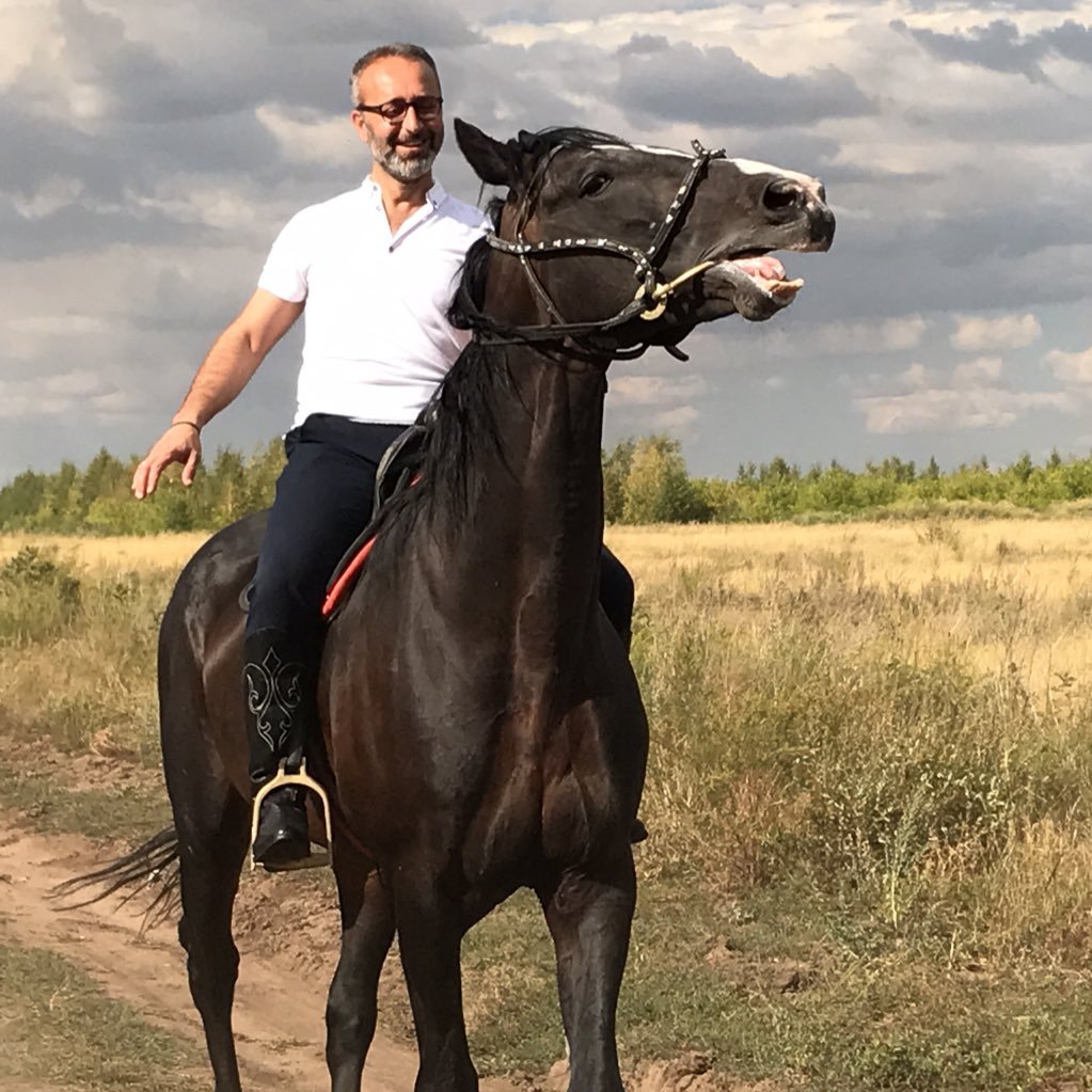 @gsdfofficial Yönetim Kurulu Başkanı / @etnospor Başkanvekili / Doktor-MD