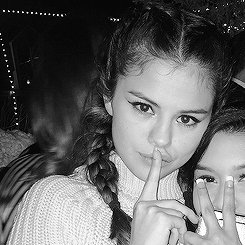 stanseIenag's profile picture. protect my selenag and dicaprio at all cost