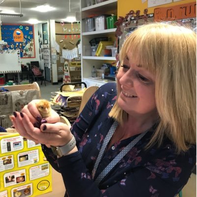 Mum to 2 beautiful girls, nan to 3 wonderful grandchildren and doggy mummy to my Roxie ❤️Deputy Headteacher at the wonderful Lakeside School.