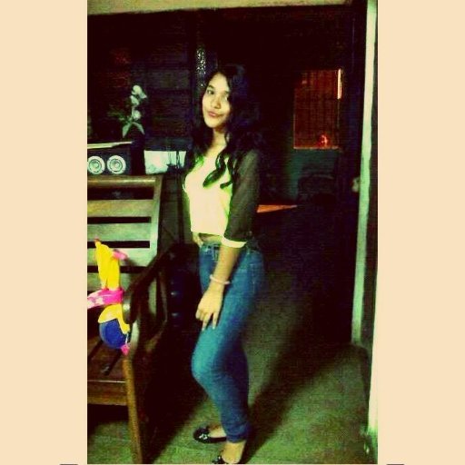 Holaa,sigueme y te sigo ¿va?
me gusta el chocolate,y leer.☺️☺️